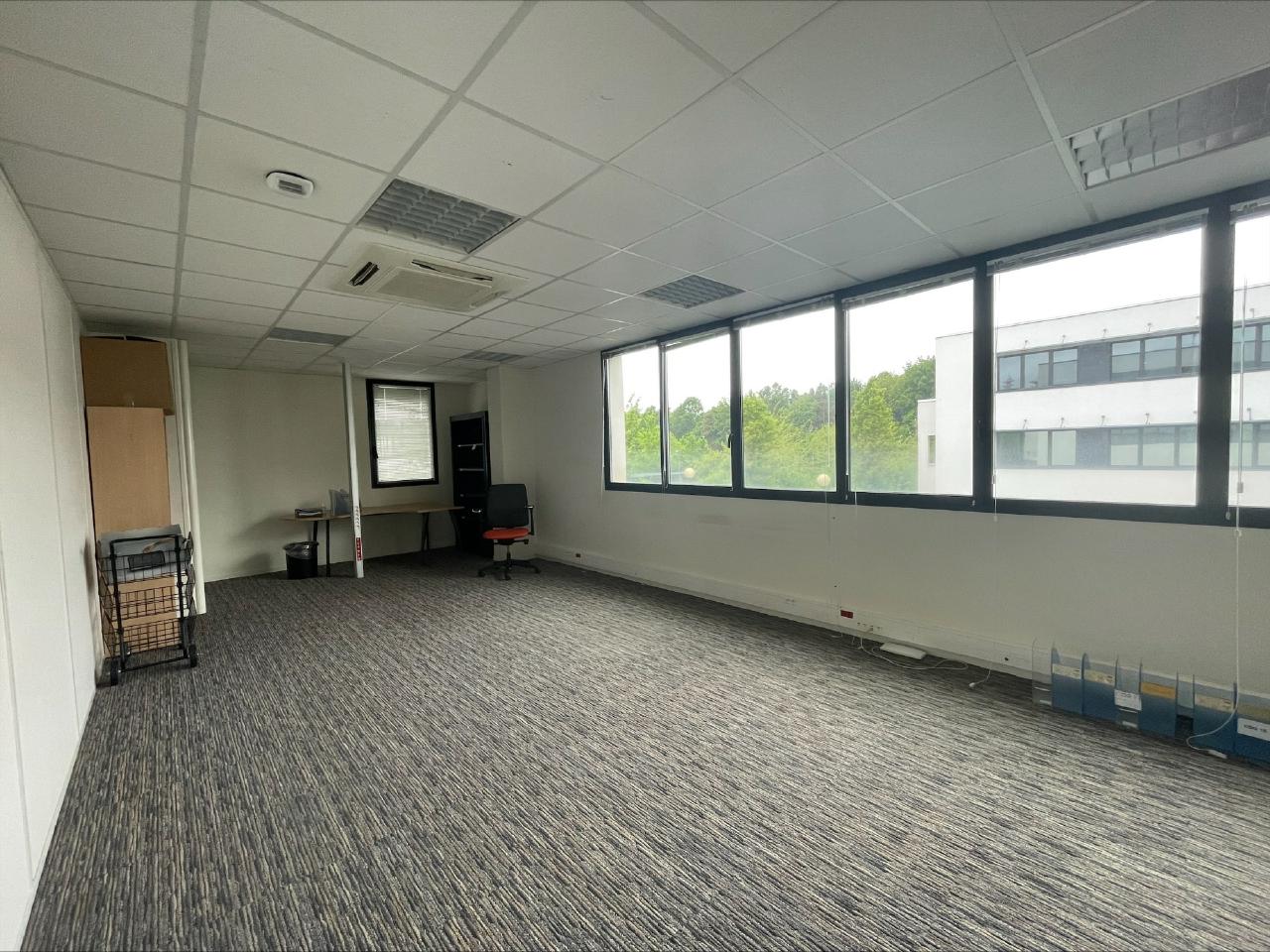 Bureau Rennes 325m² Location bureau Rennes Ille-et-Vilaine OLBUR2422845 8